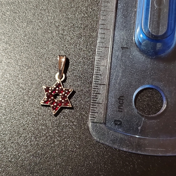 ***SOLD*** Star of David Silver and Garnet Pendant - Picture 2 of 6